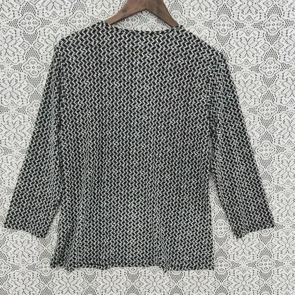 41 Hawthorn printed v neck details 3/4 sleeve Stretched blouse M - Picture 2 of 8
